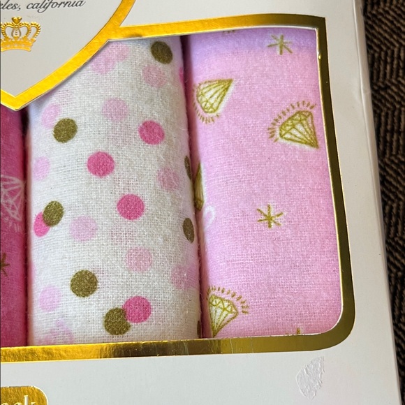 4/$12 Juicy Couture Pink and Cream Receiving Blankets Set - Picture 4 of 7